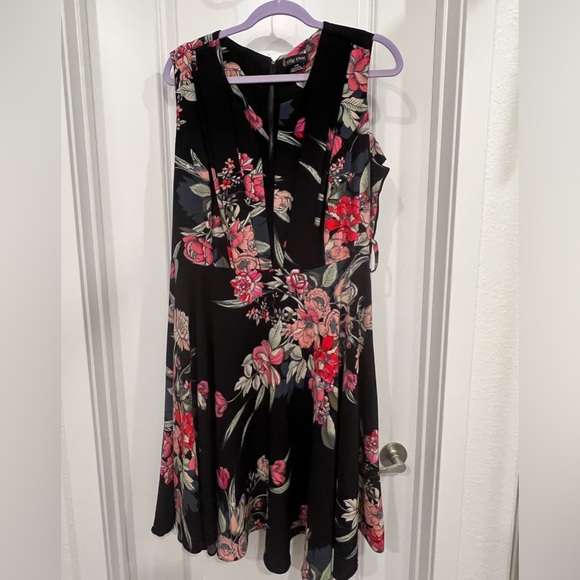 Vintage dress like new. - Picture 2 of 7